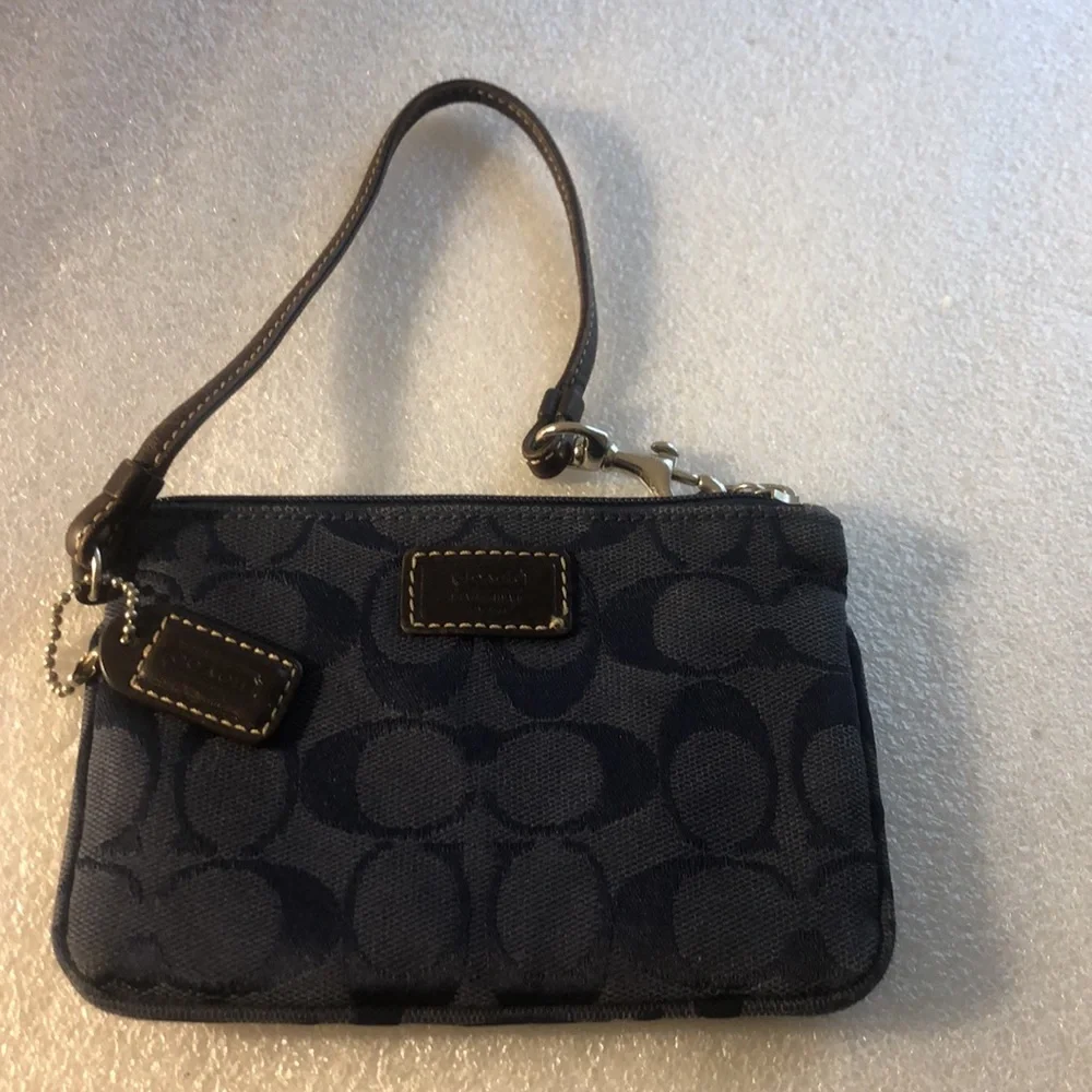 Coach Wristlet - Picture 6 of 9
